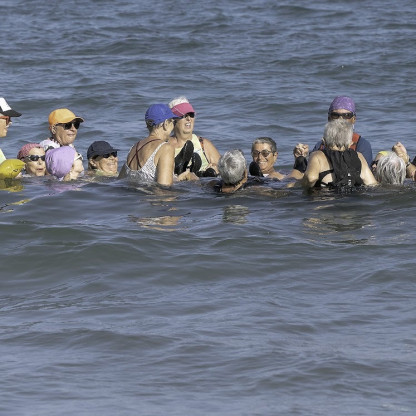 Marche aquatique : démonstration exercices de sauvetage